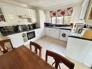 Kitchen- click for photo gallery